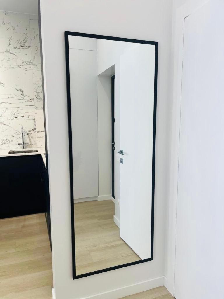Modern Apartment In The Old Town Kyjev Exteriér fotografie